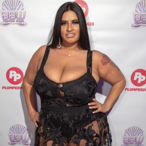 Bbw Models Xxx - Sofia Rose Picks Up Four Trophies at This Year's 2019 BBW ...